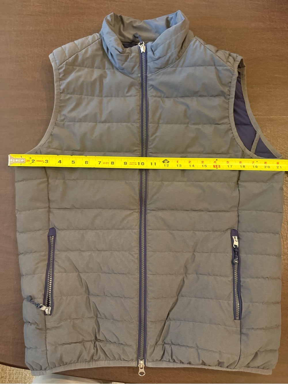 Peter Millar Quilted Puffer Vest - Picture 2 of 3